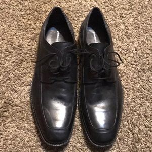 Men’s dress shoes size 13